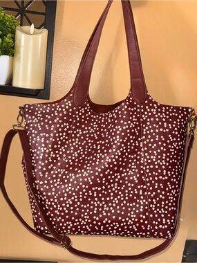 Spotted Maroon Tote Bag with Detachable Strap